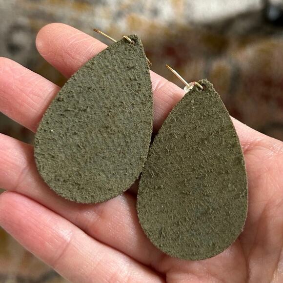 Nickel & Suede Desert Green Small Teardrop Leather Earrings Light Weight Texture - Picture 3 of 5